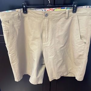 mens Lululemon shorts size 40. Khaki colour. Side and back pockets.
